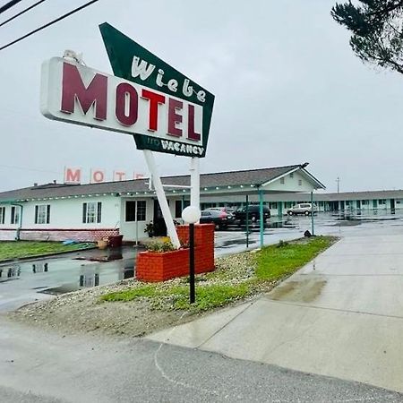 Wiebe Motel Hollister Bagian luar foto
