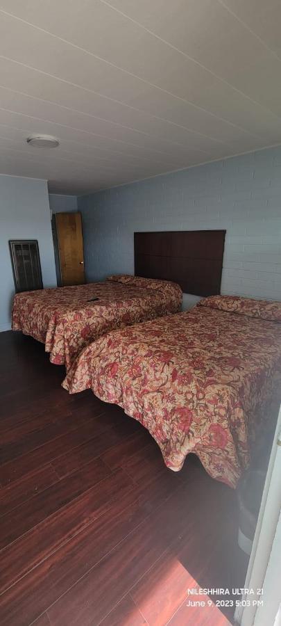 Wiebe Motel Hollister Bagian luar foto